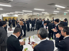 懇親会の様子